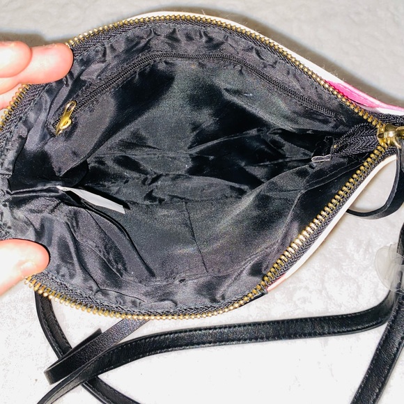 Brand new crossbody - Picture 3 of 4